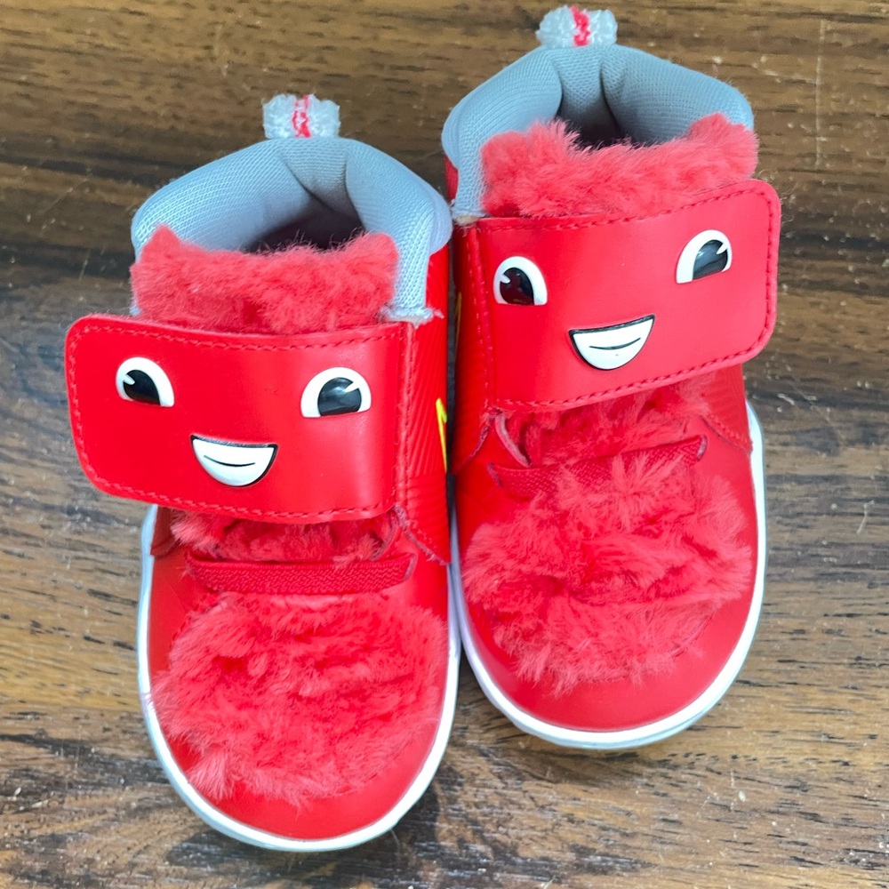 Nike toddler shoes